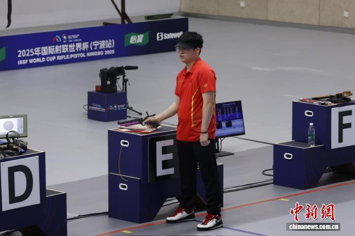 第一位并保, 郭天奇 第一位并保, 郭天奇