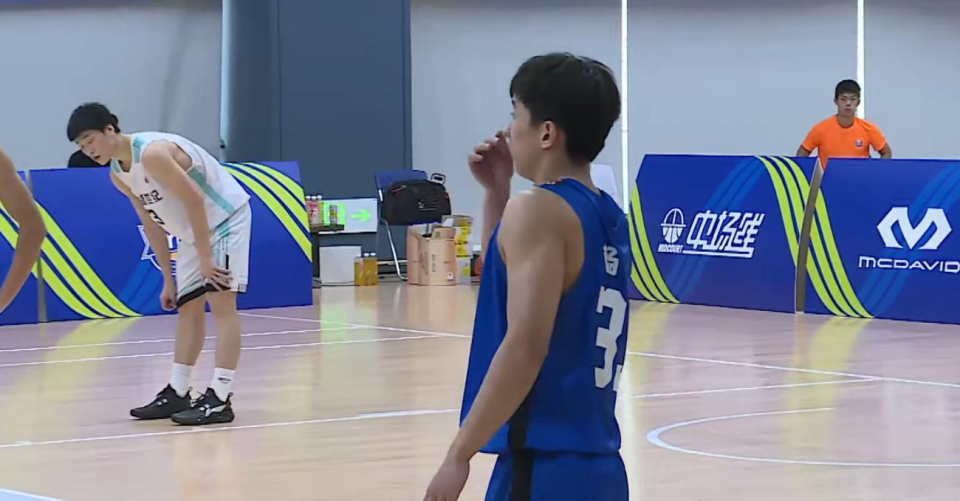 lM, 负的战绩位, 深圳队则遭